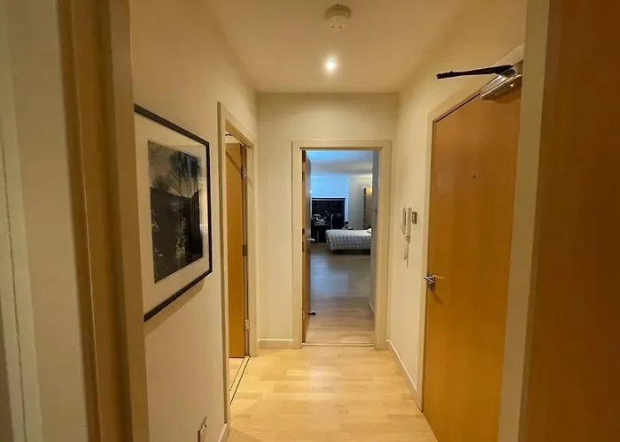 Luxe In * Leeds (West Yorkshire)