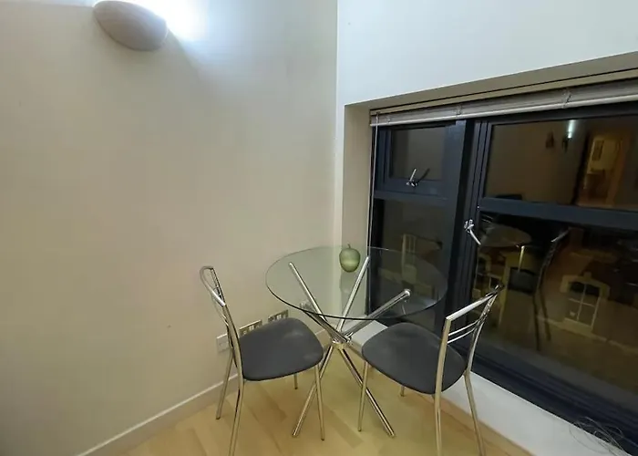 Luxe In Leeds (West Yorkshire)